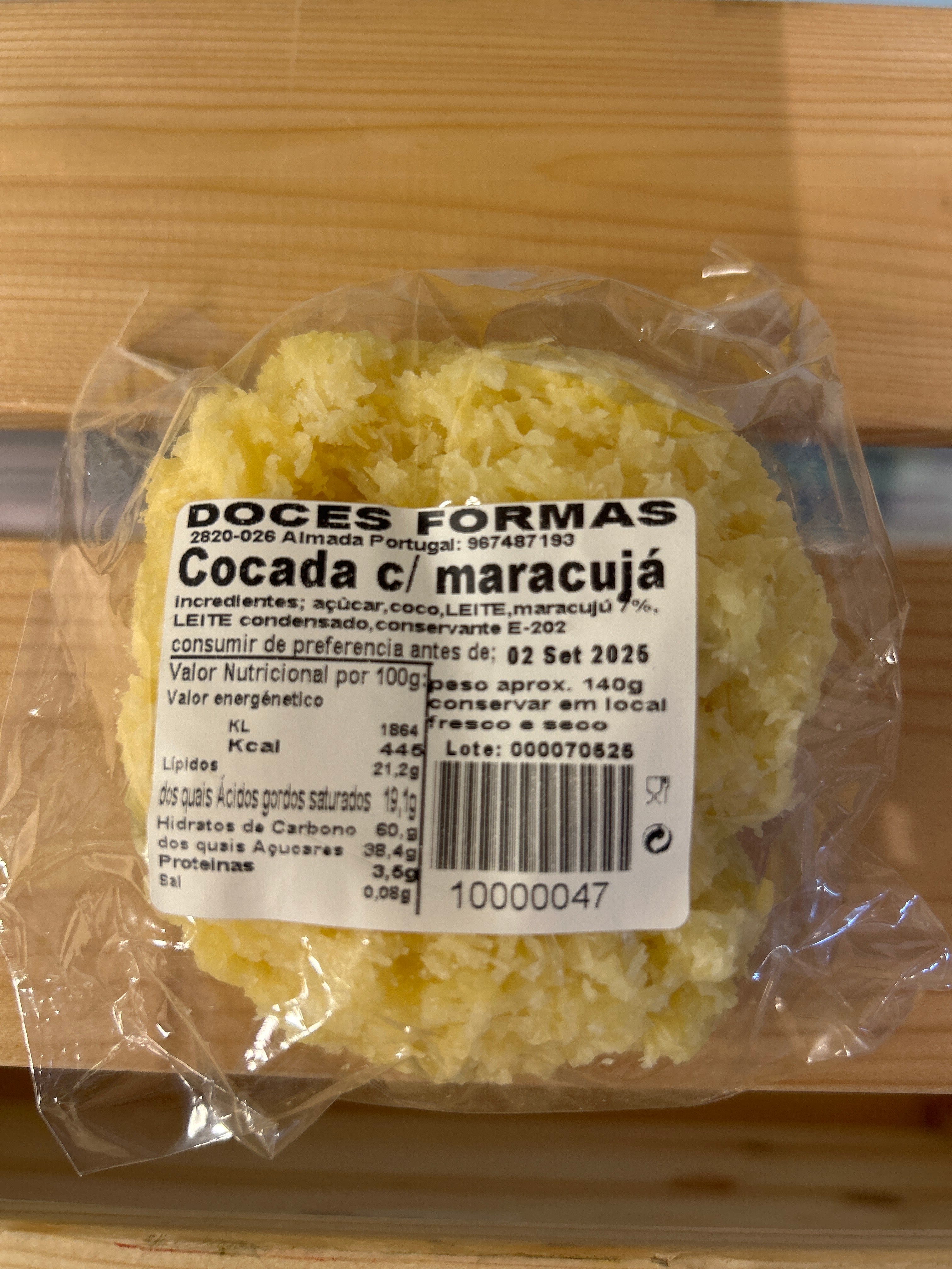 Coconut dessert with passion fruit (Cocada de Maracujá) - SWEET SHAPES - 140g