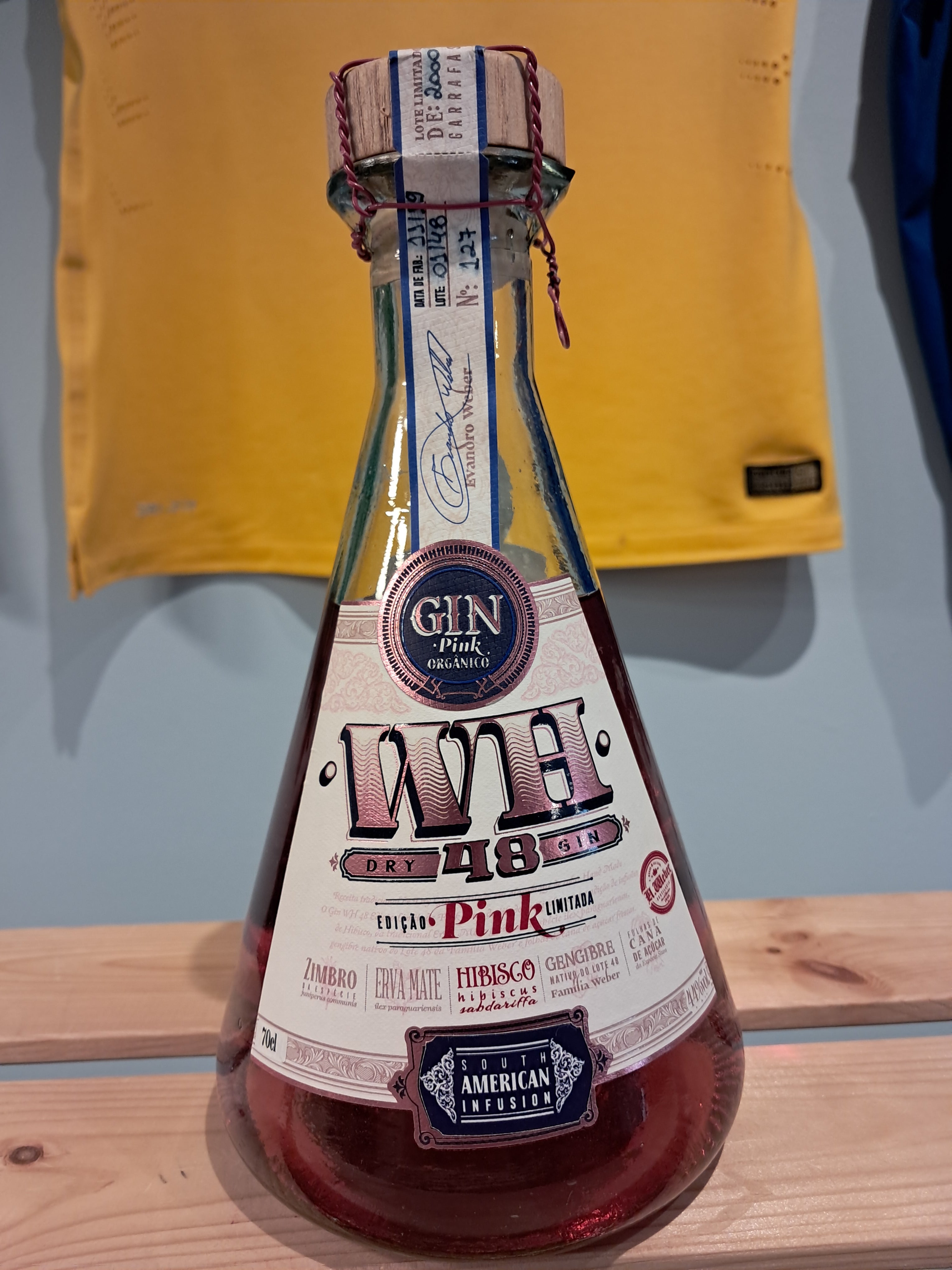 Gin Artesanal Dry Pink (Gin Artisanal Dry Gin Pink) - WEBER HAUS - 700ml