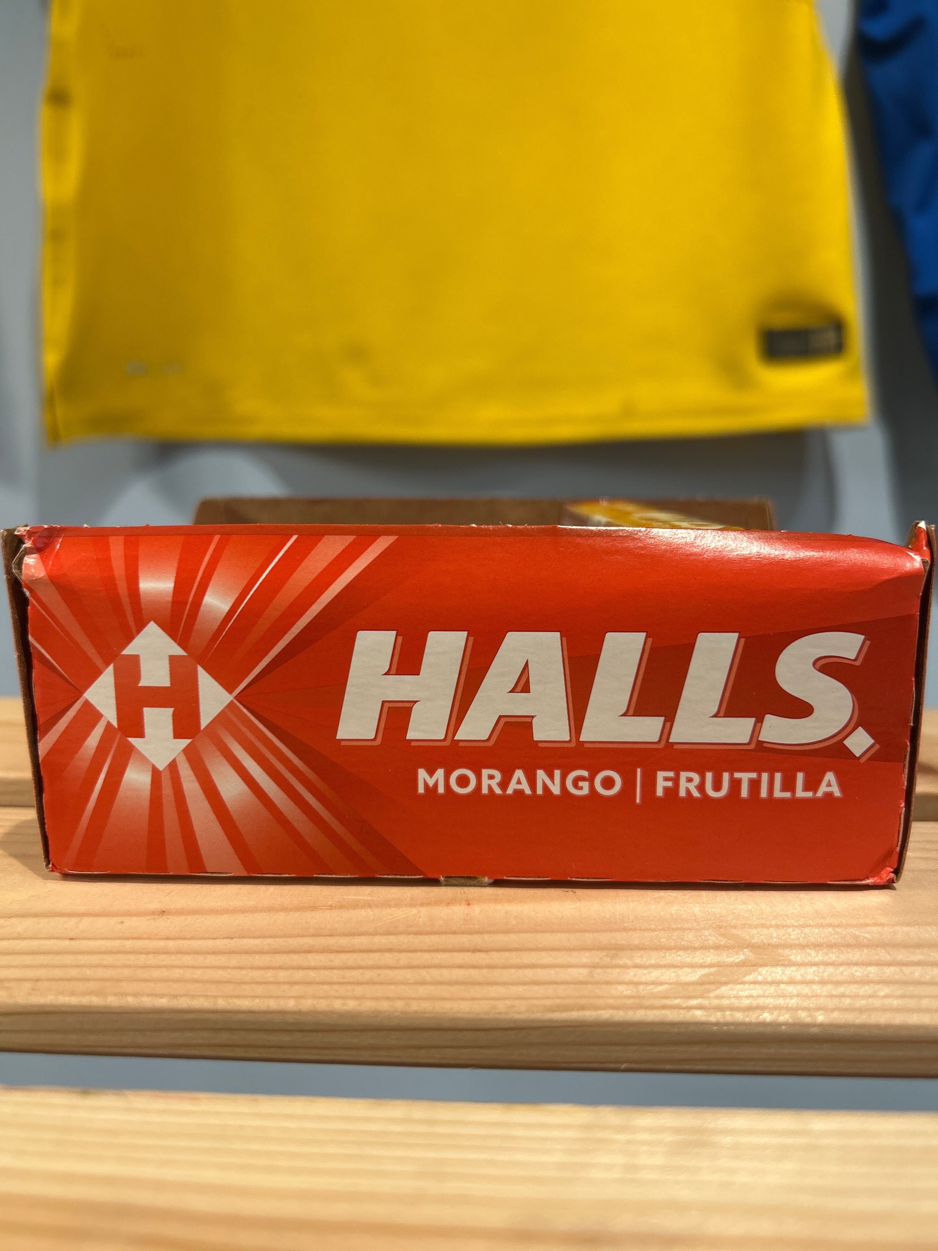 Strawberry Candy - (Bala Morango) - HALLS - 28g