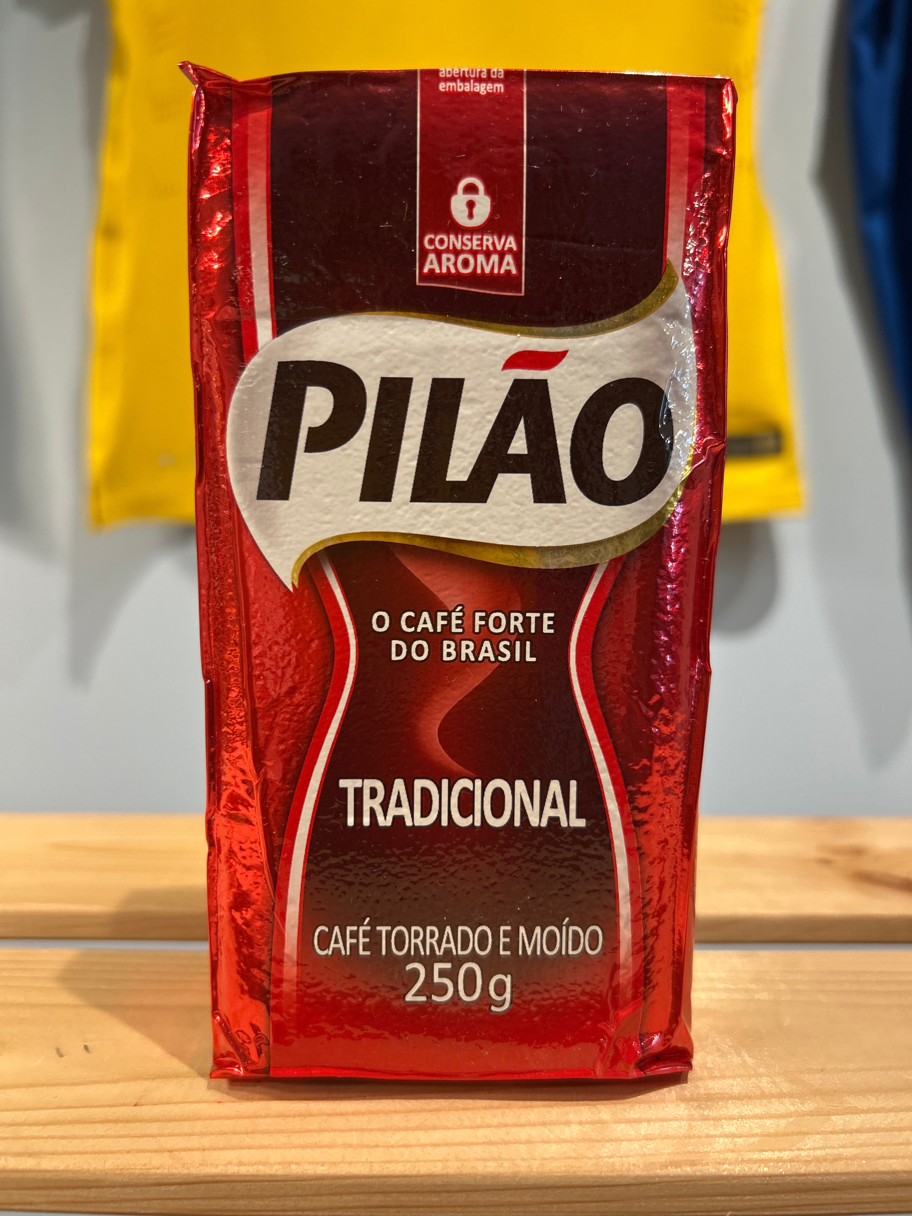 Café brésilien traditionnel (Café Tradicional) - PILÃO - 250g