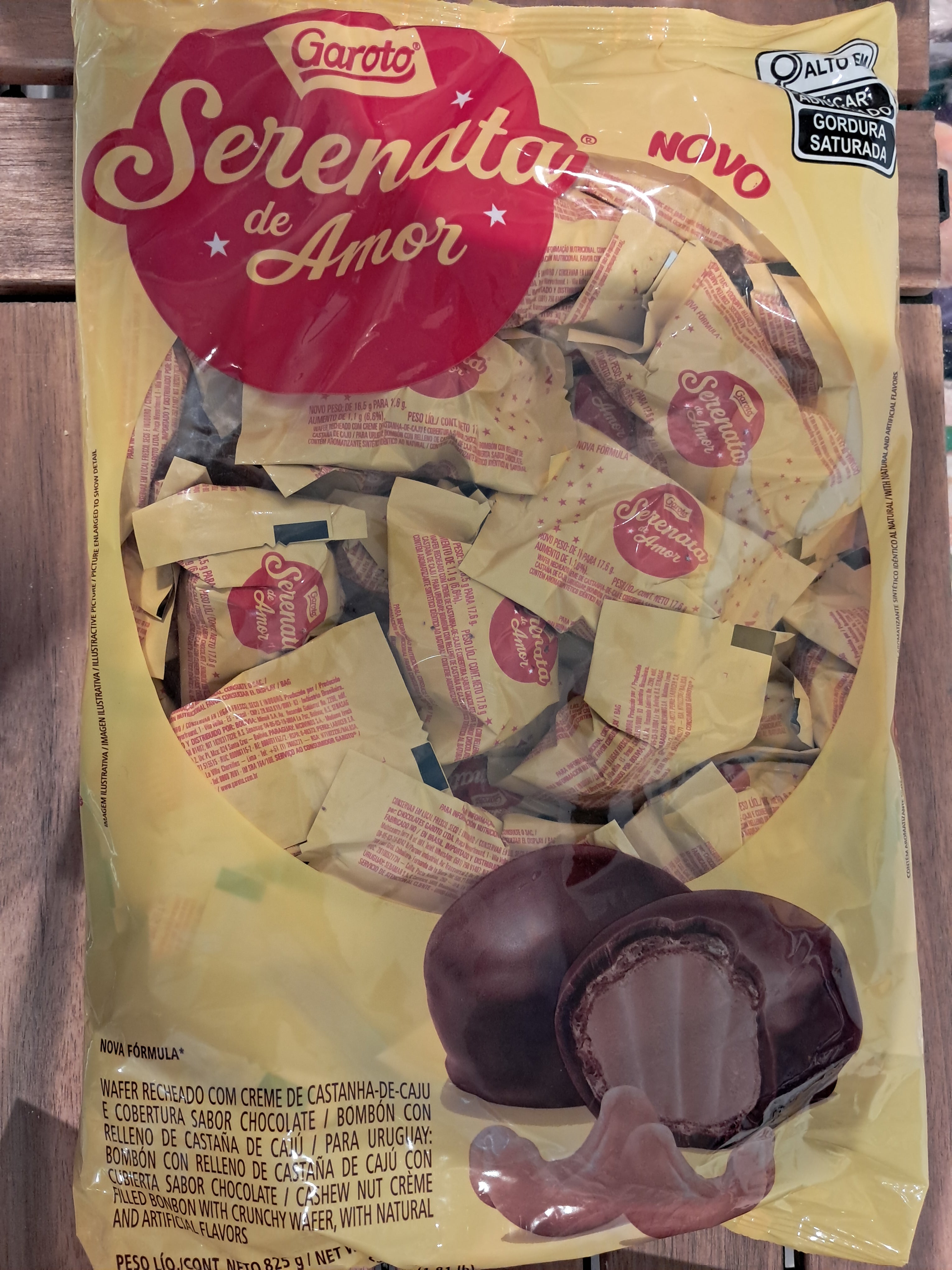 Cialda al cioccolato con ripieno di anacardi (Bombom Serenata de Amor) - GAROTO - unità